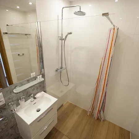 Carpano, Ogrodnicza 7 / 아파트 카르파츠