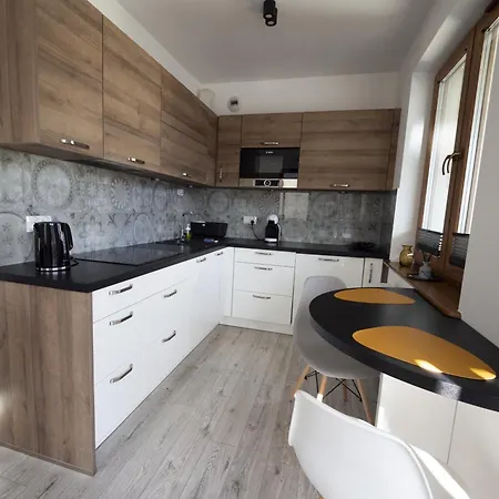 Carpano, Ogrodnicza 7 / * 카르파츠